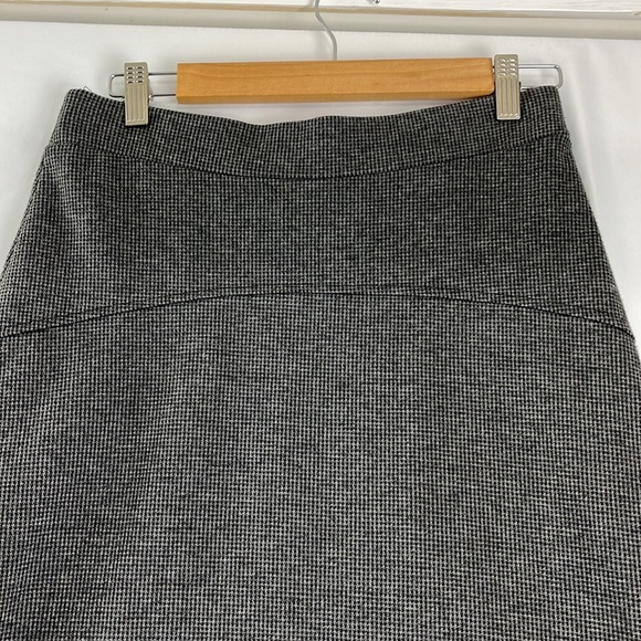 Della Spiga Italy A-Line Grey & Black Check Skirt - Picture 5 of 6